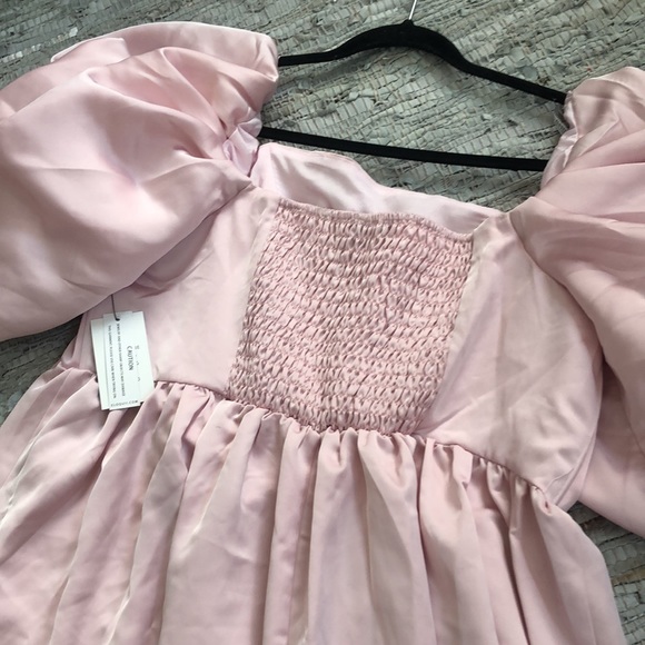 Dress - Picture 4 of 4